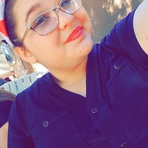 Meet your Posher, Holly